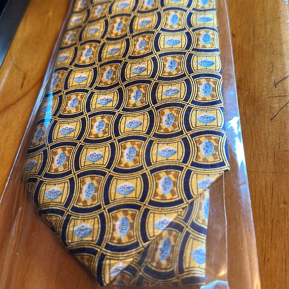 Pfizer Men’s necktie